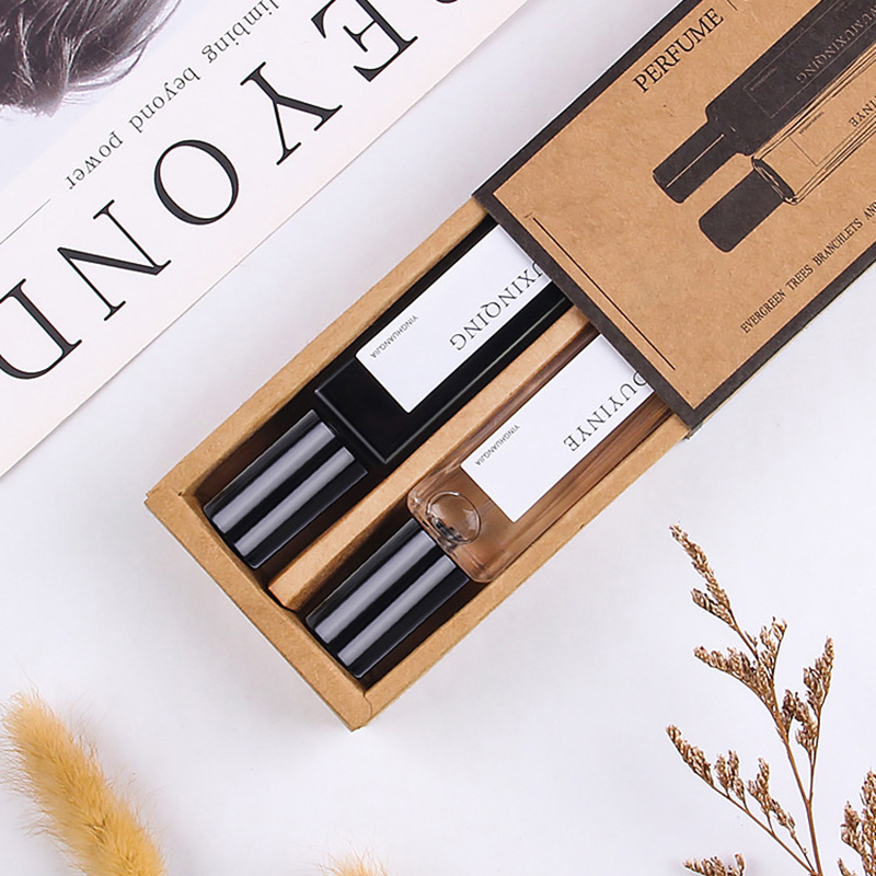 Parfym presentförpackning för kvinnor Varaktig lätt doft Blomdoft 30ml*2