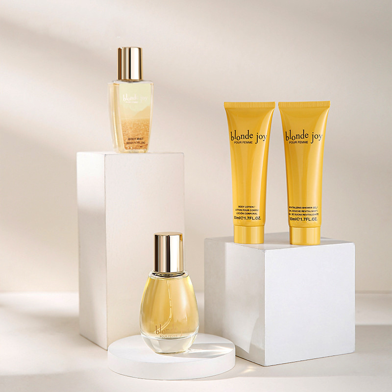 Hudvårdspresentset för badspa innehåller duschgel Body Lotion och Body Mist och parfym för kvinnor